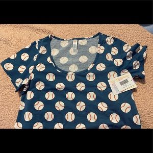 Lularoe NWT small Classic tee